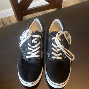 Black Vans, size 8 Never worn